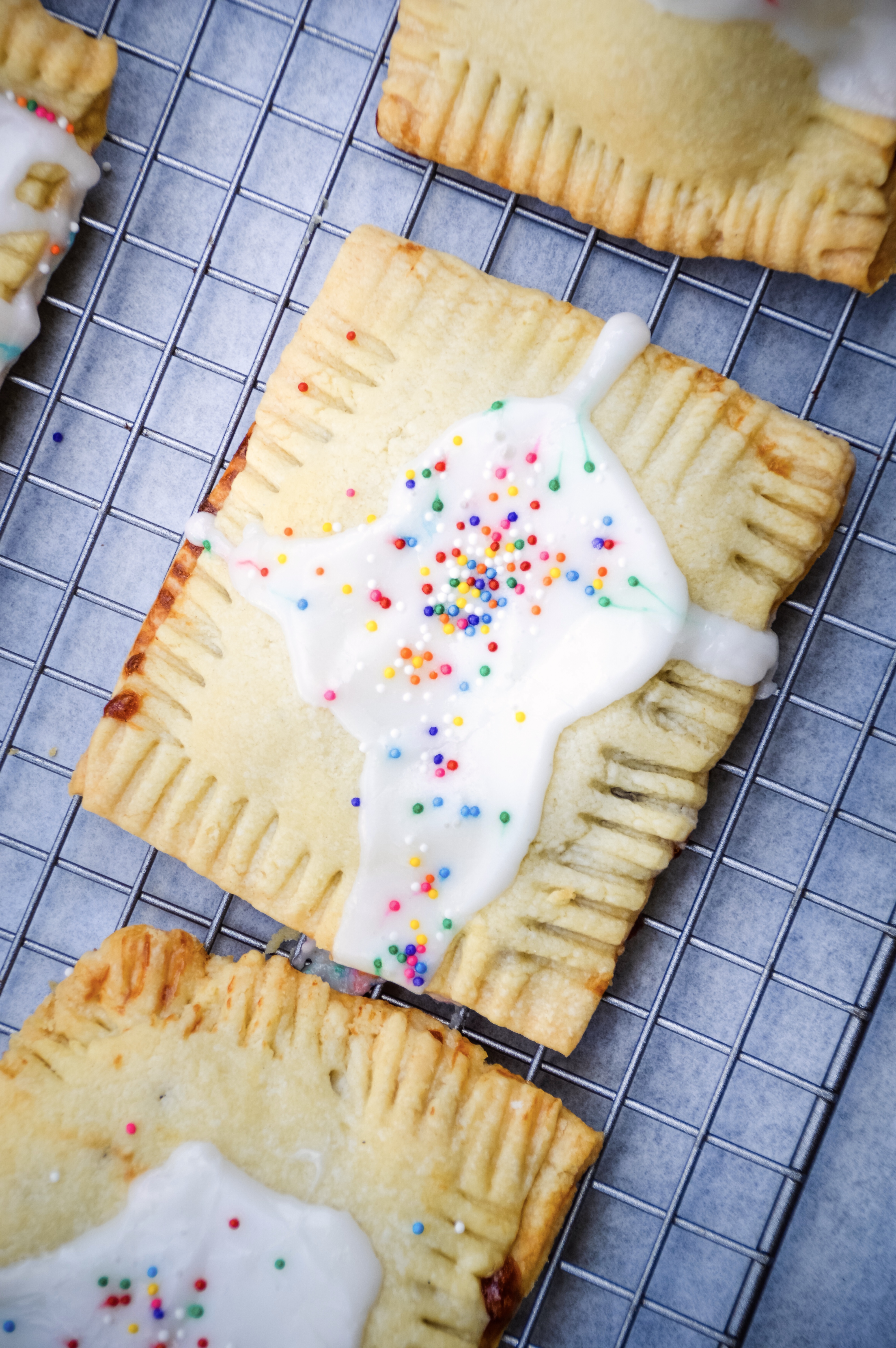 Strawberry pop tarts