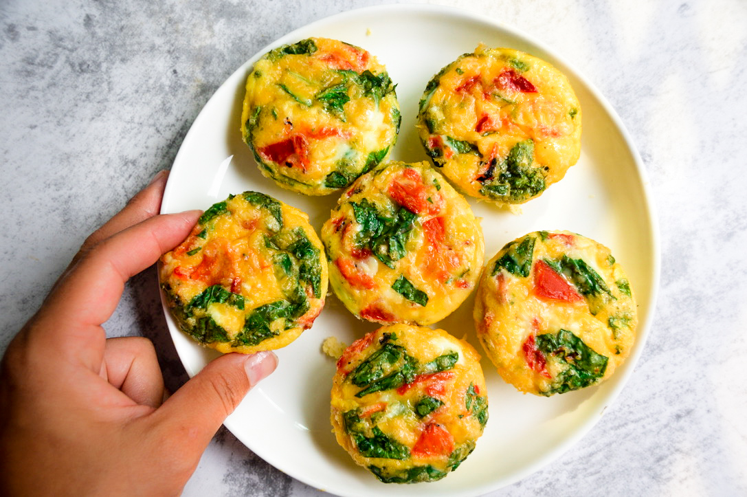Roasted red pepper & spinach egg cups