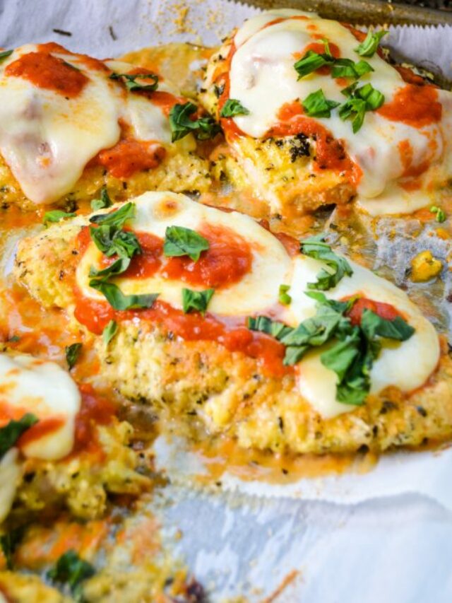 How to Make Keto Baked Chicken Parmesan